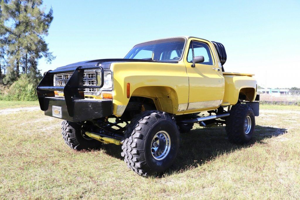 perfectly modified 1976 Chevrolet C 10 offroad