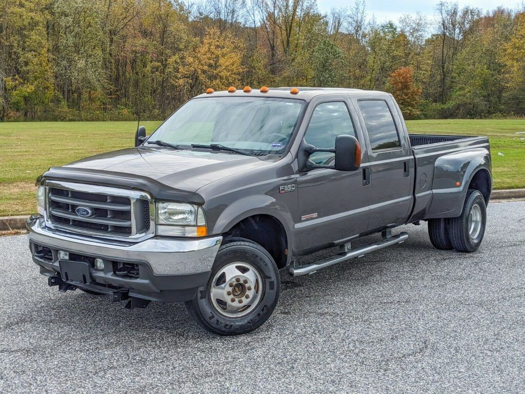 well equipped 2003 Ford F 350 Lariat offroad