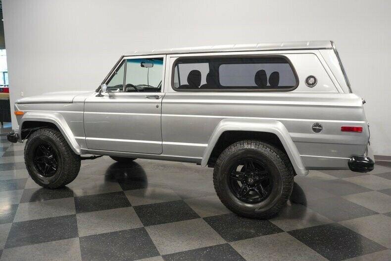 1977 Jeep Cherokee Chief offroad [modern upgrades]