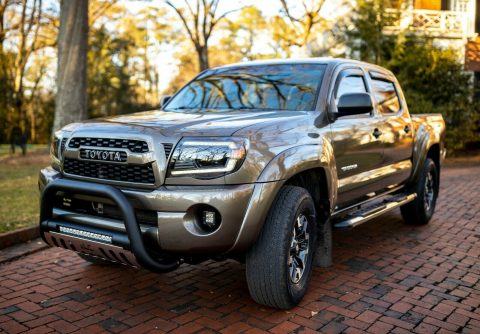 2010 Toyota Tacoma SR5 offroad [well miantained and deatiled] for sale
