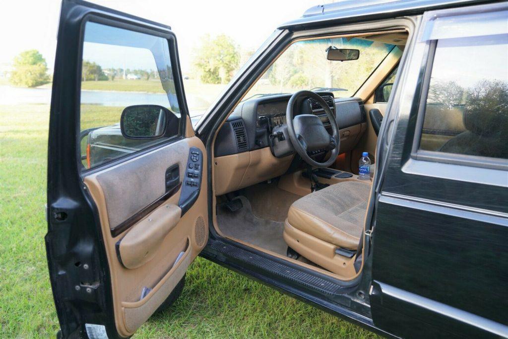 1997 Jeep Cherokee Country 4×4 offroad [well maintained]