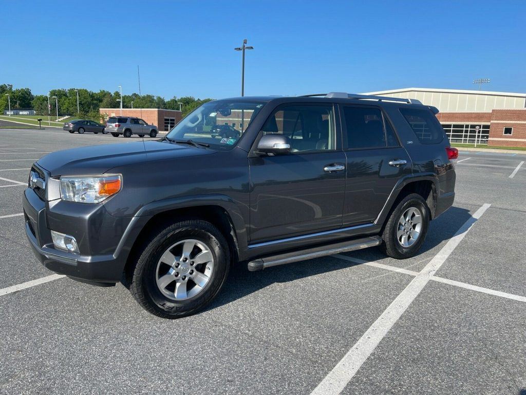 2013 Toyota 4runner SR5 offroad [well equipped]