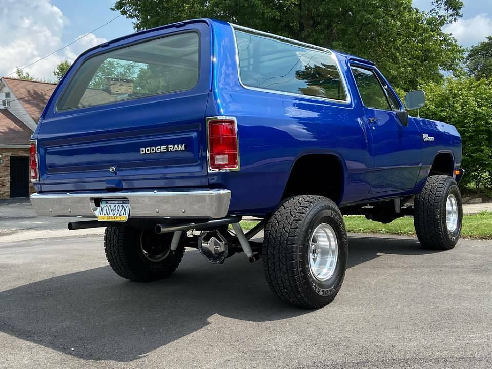 1981 Dodge Ramcharger [perfectly restored]