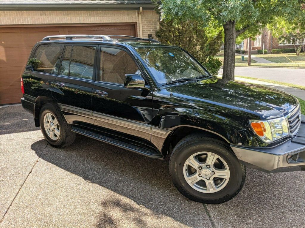 2000 Toyota Land Cruiser offroad [well maintained and garage kept]