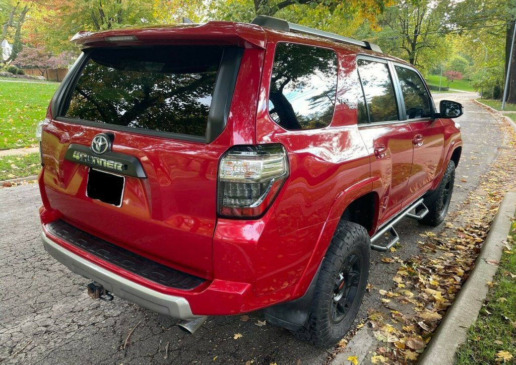 2018 Toyota 4Runner offroad [very well maintained and documented]