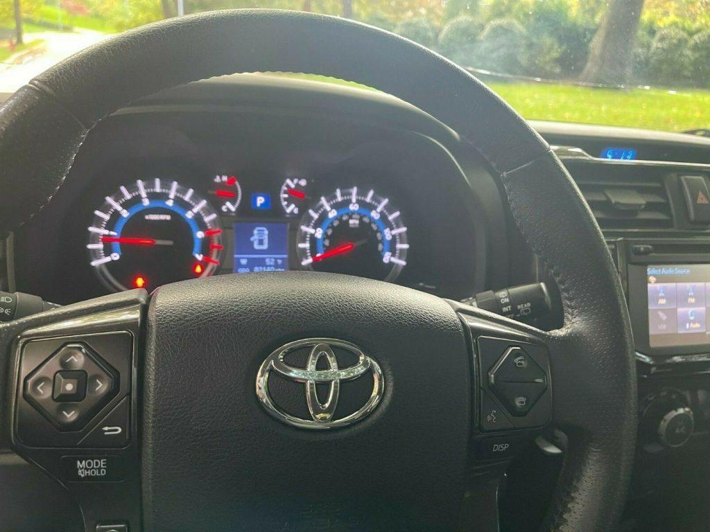 2018 Toyota 4Runner offroad [very well maintained and documented]