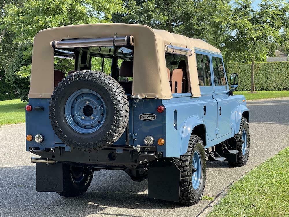 1988 Land Rover Defender Convertible offroad [perfectly restored]