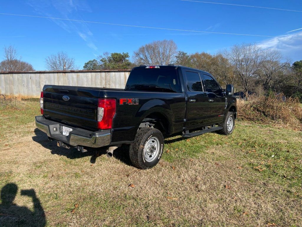 2021 Ford F-350 XL 4WD offroad [excellent shape]