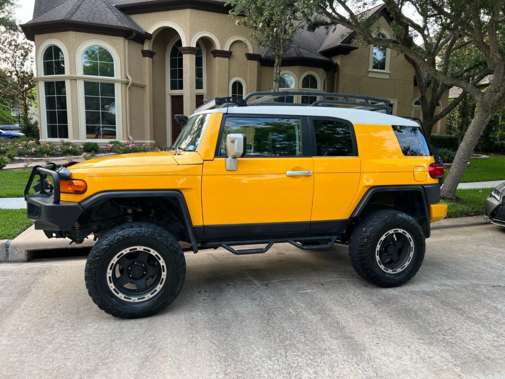 2007 Toyota FJ Cruiser offroad [well maintained]