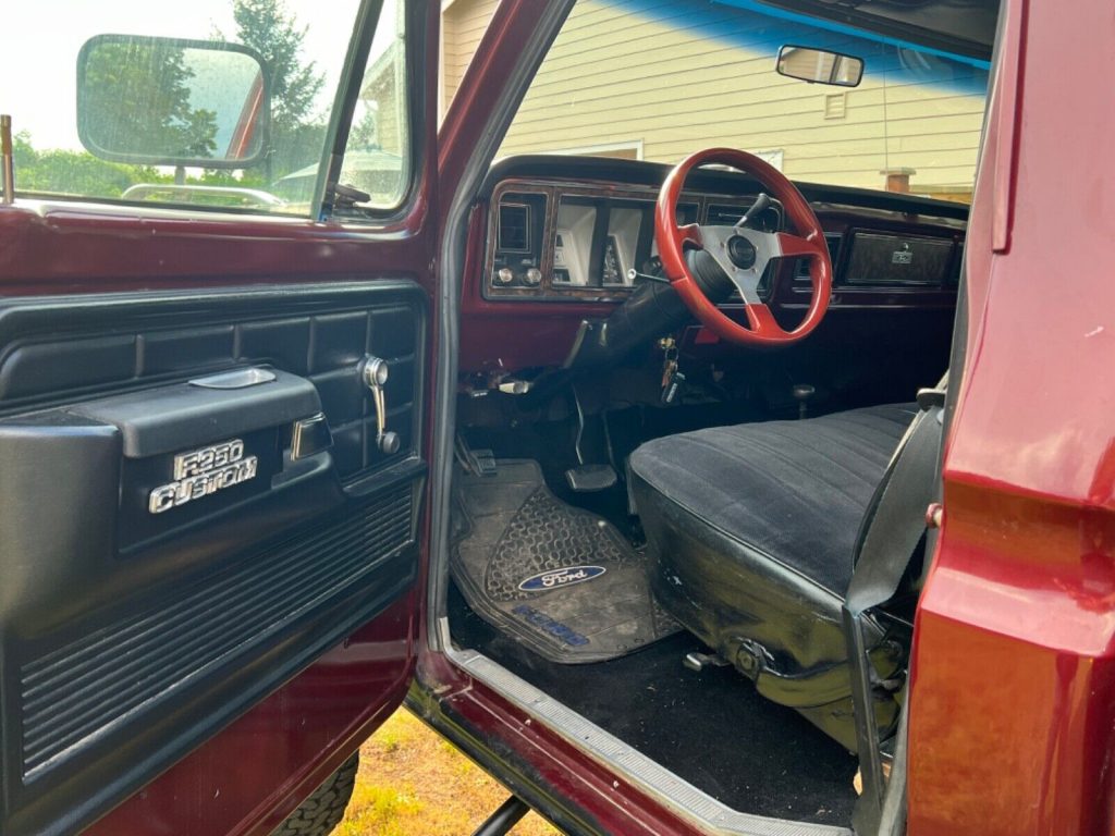 1979 Ford F-250 Pickup 4×4 offroad [rust free]