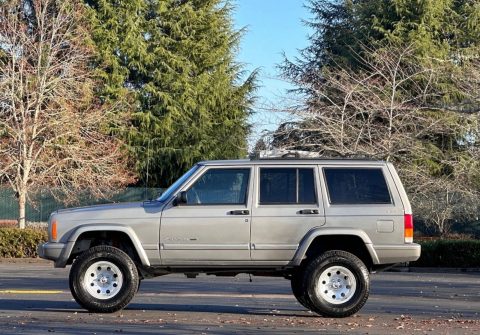 2001 Jeep Cherokee Limited Model 4&#215;4 for sale