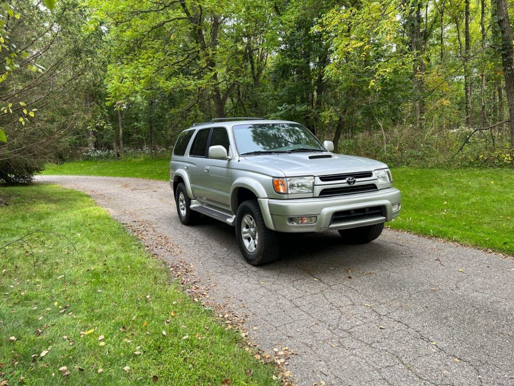 2001 Toyota 4runner SR5 offroad [small blemishes]