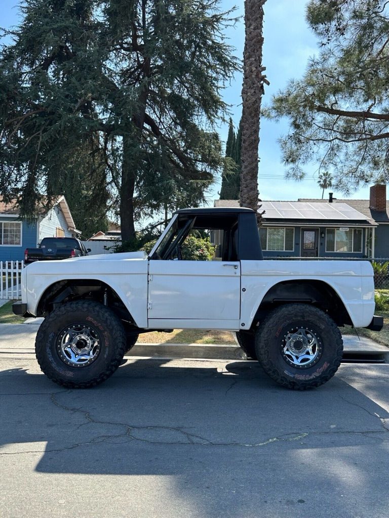 1977 Ford Bronco offroad [modified]