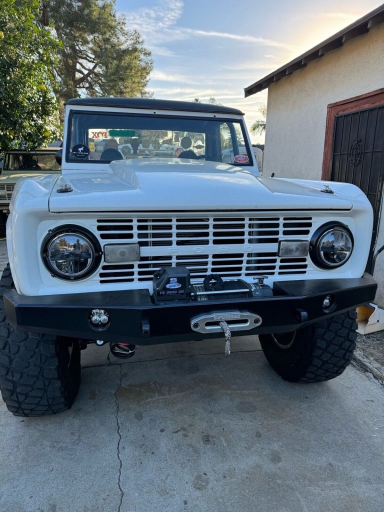 1977 Ford Bronco offroad [modified]