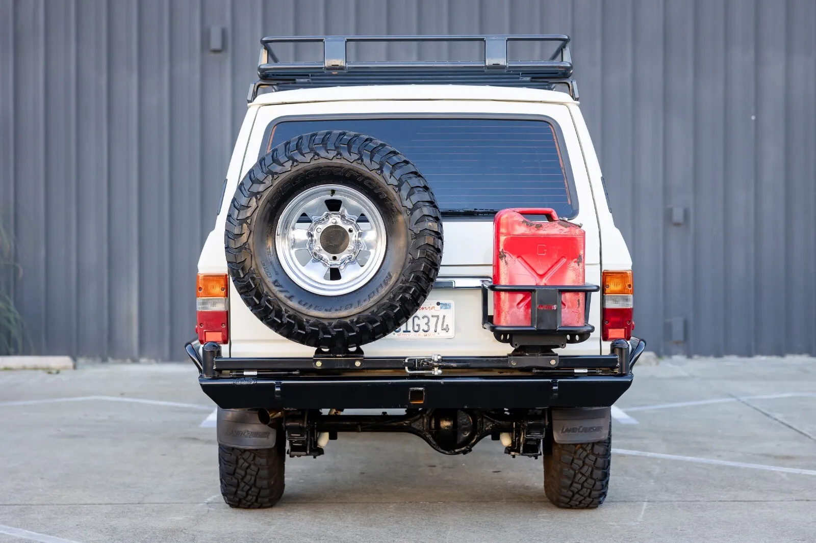 1986 Toyota Land Cruiser FJ60 offroad [well maintained]
