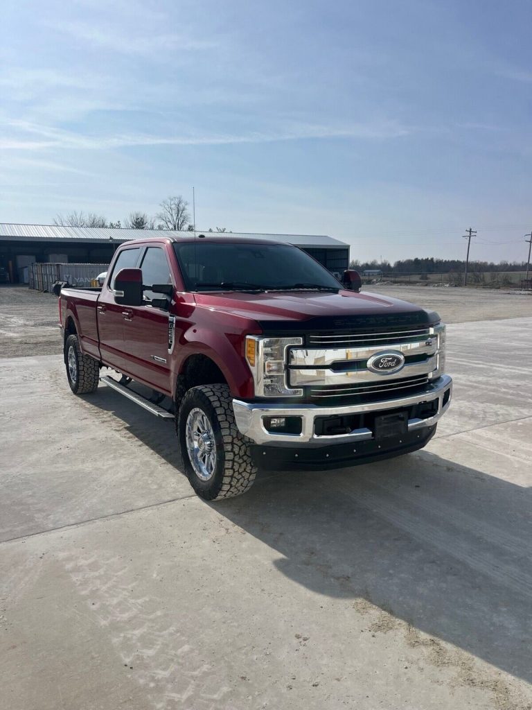 2017 Ford F-250 Super Duty offroad [no issues]