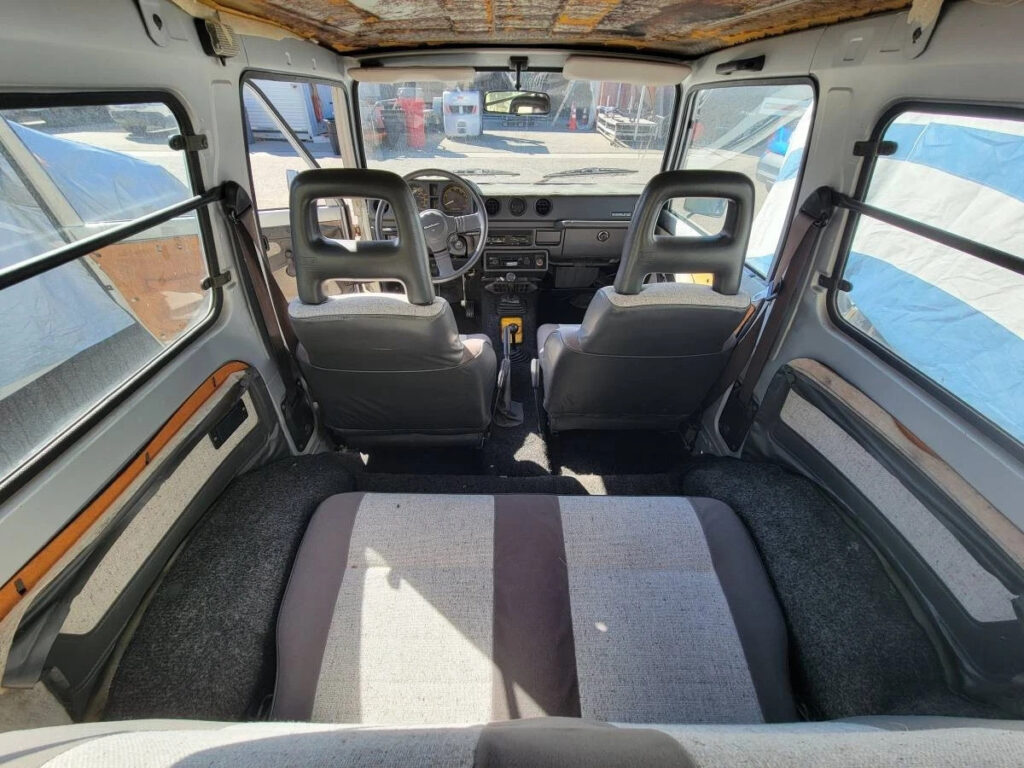 1986 Suzuki Samurai 1.3L 5 Speed 4X4 AC