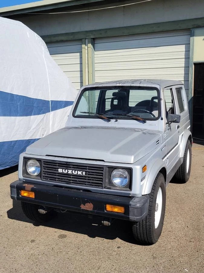 1986 Suzuki Samurai 1.3L 5 Speed 4X4 AC