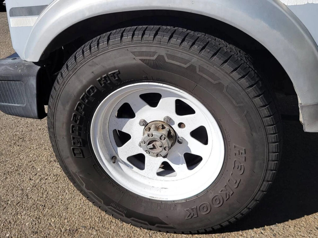 1986 Suzuki Samurai 1.3L 5 Speed 4X4 AC