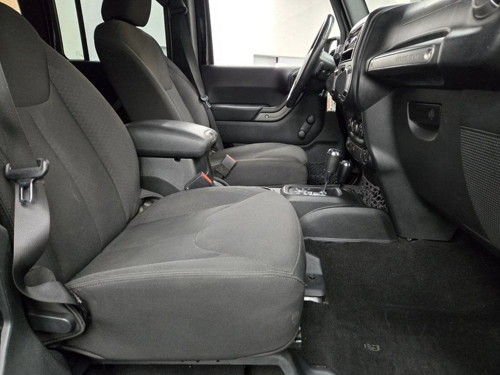 2016 Jeep Wrangler 4WD 4dr Sport