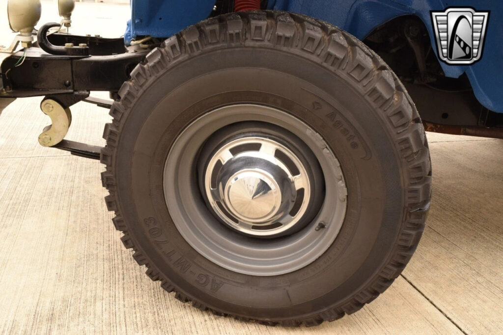Blue 1974 Toyota FJ40 I6 4-Speed Manual
