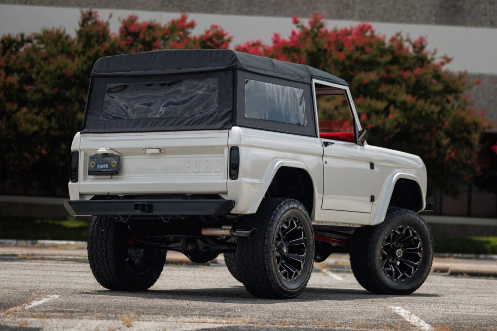 1971 Ford Bronco 302 Custom Restomod Stunning Build