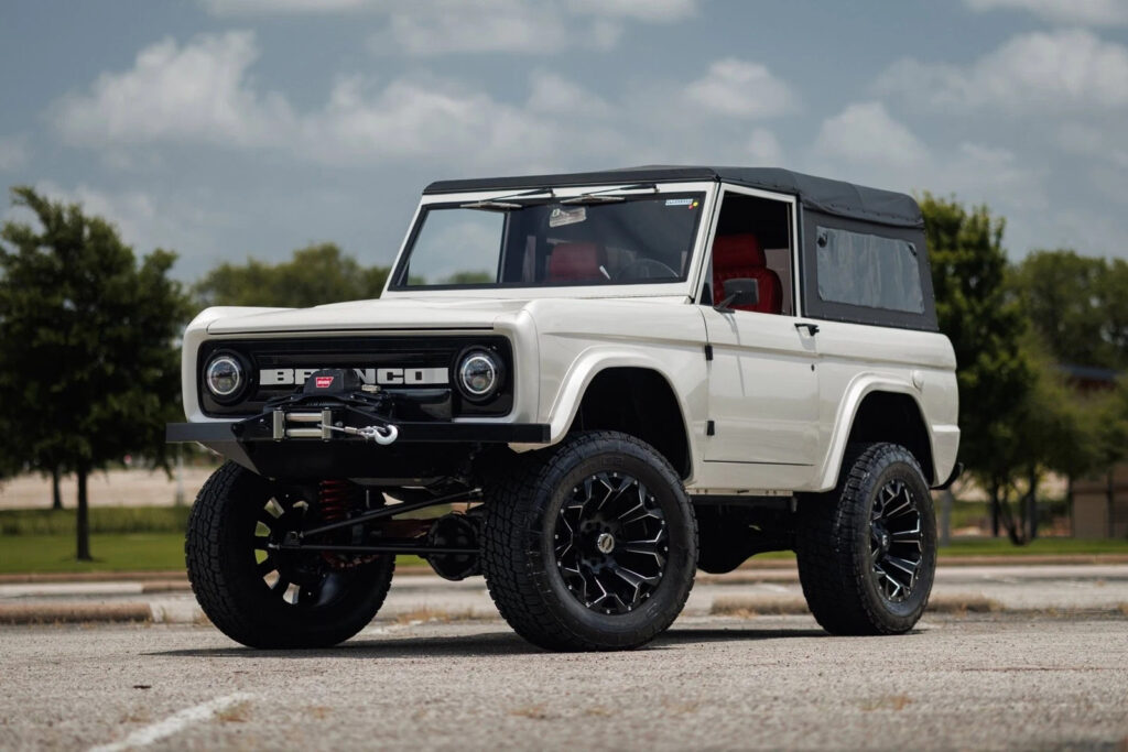 1971 Ford Bronco 302 Custom Restomod Stunning Build