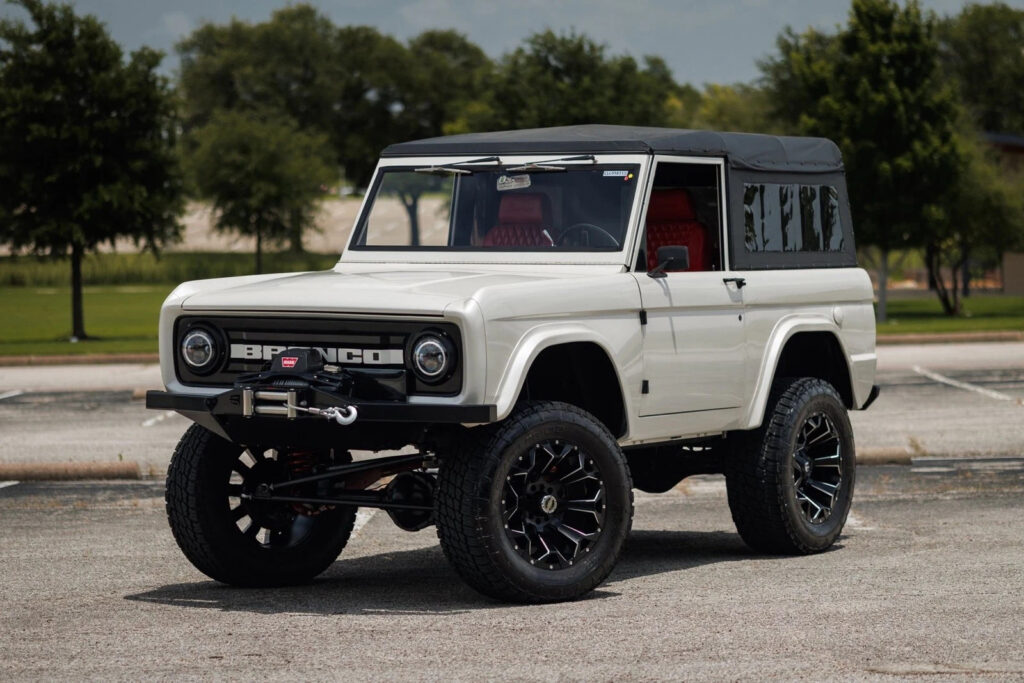 1971 Ford Bronco 302 Custom Restomod Stunning Build
