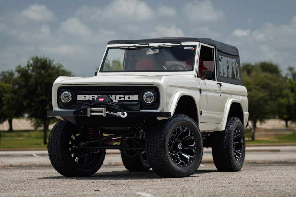 1971 Ford Bronco 302 Custom Restomod Stunning Build