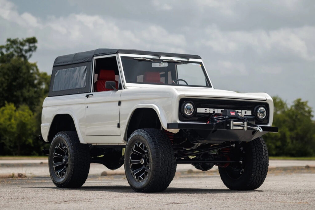 1971 Ford Bronco 302 Custom Restomod Stunning Build