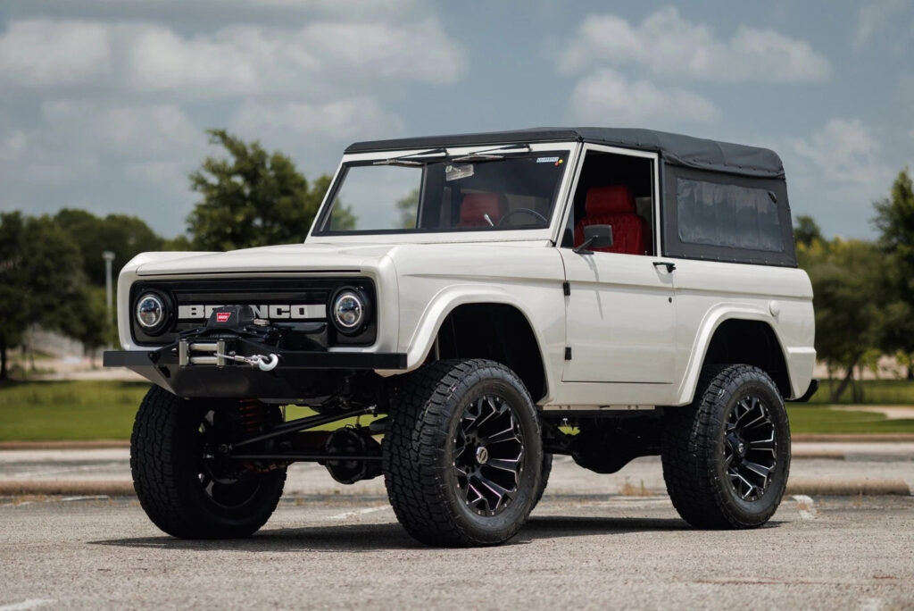 1971 Ford Bronco 302 Custom Restomod Stunning Build