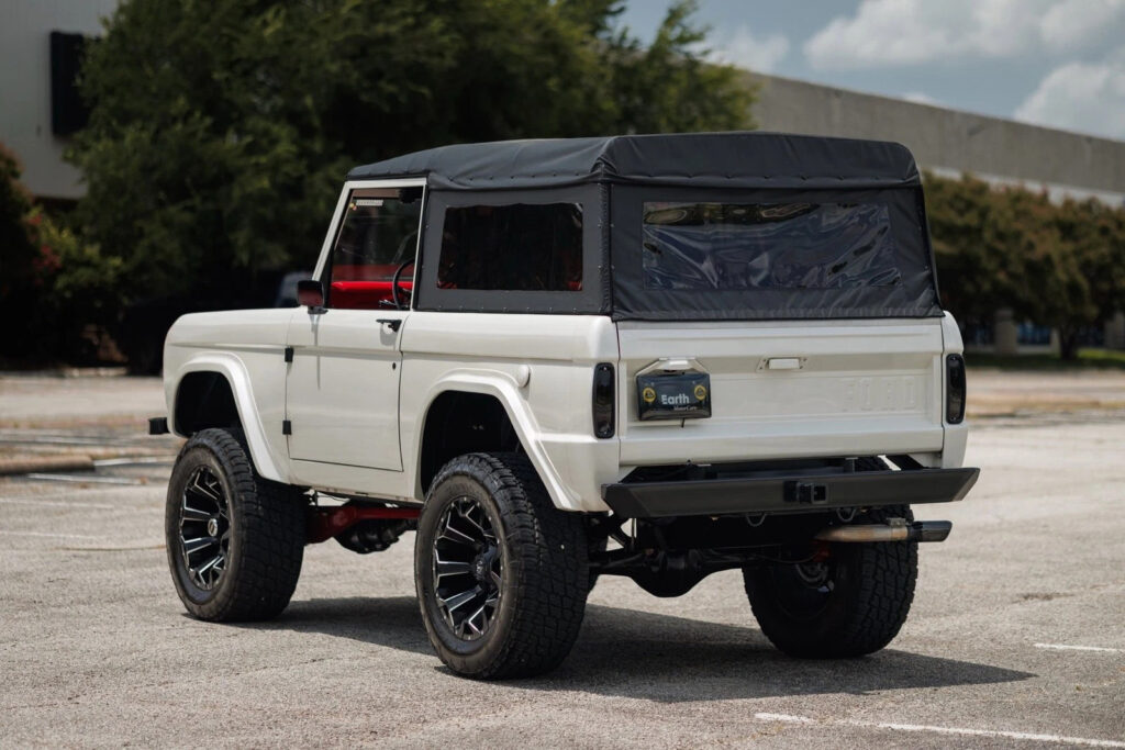 1971 Ford Bronco 302 Custom Restomod Stunning Build