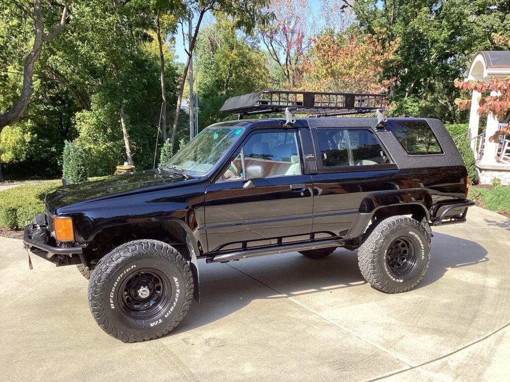 1988 Toyota 4runner SUV Black 4WD Manual SR5