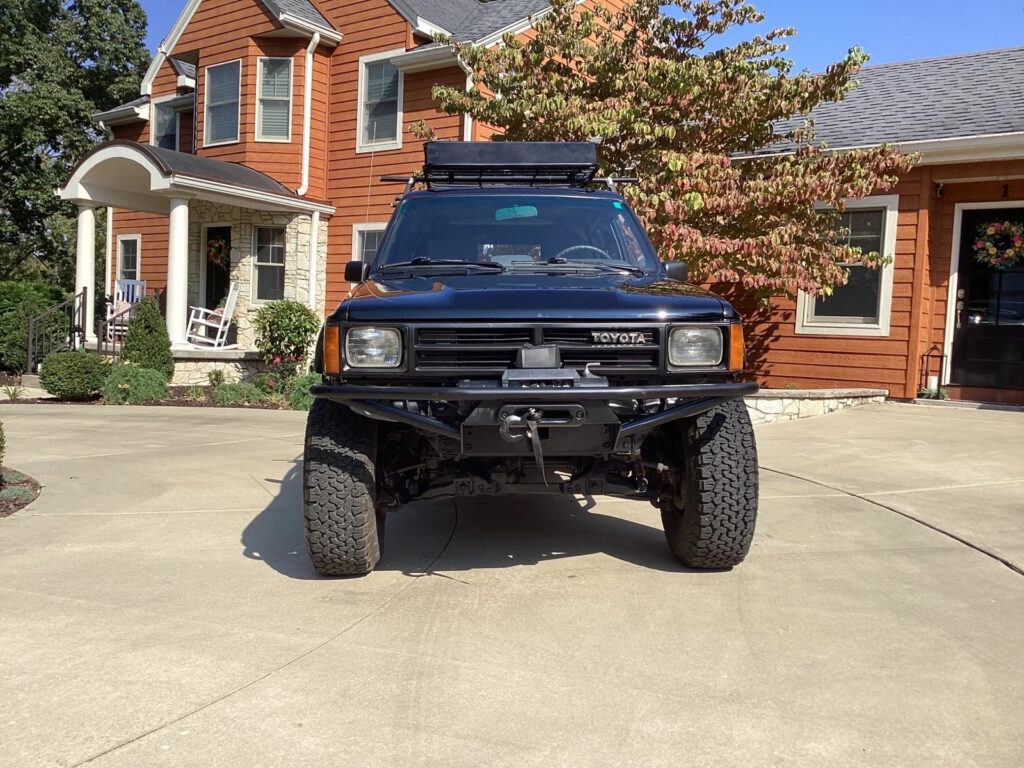 1988 Toyota 4runner SUV Black 4WD Manual SR5