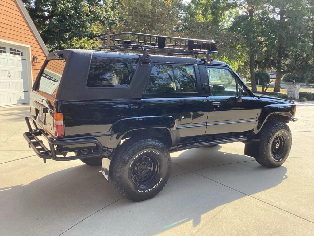 1988 Toyota 4runner SUV Black 4WD Manual SR5