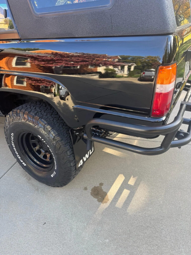 1988 Toyota 4runner SUV Black 4WD Manual SR5