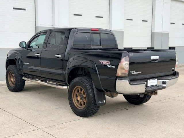 2011 Toyota Tacoma Double Cab TRD Off-Road – 6 Speed Manual & Lifted